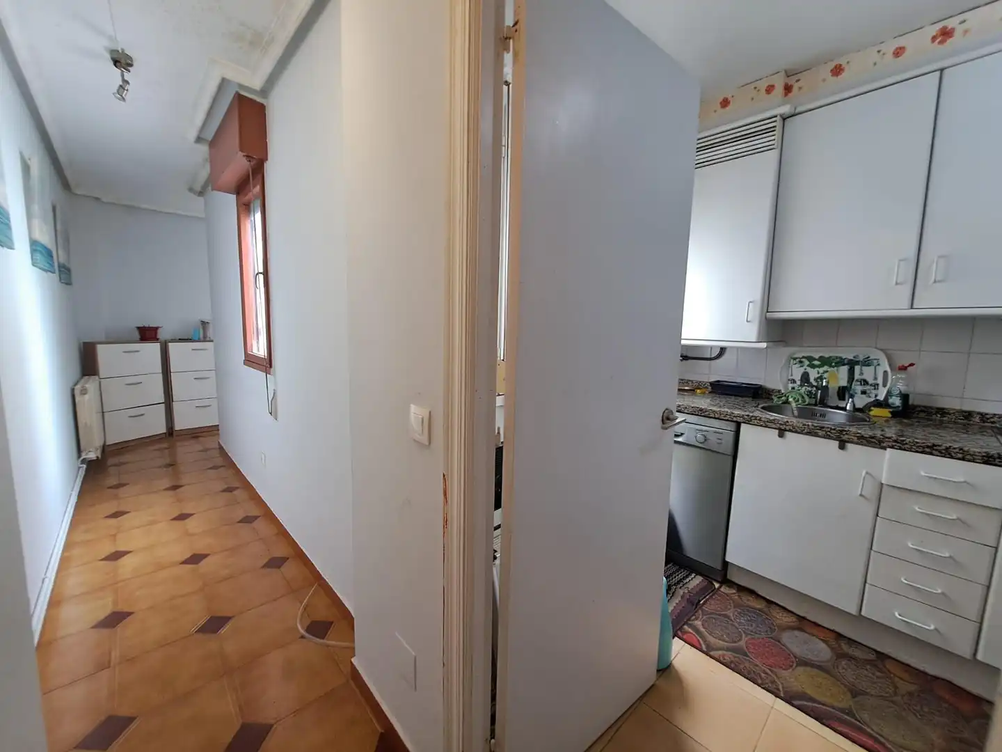 Cuina de Apartament en venda en Oviedo  amb Calefacció