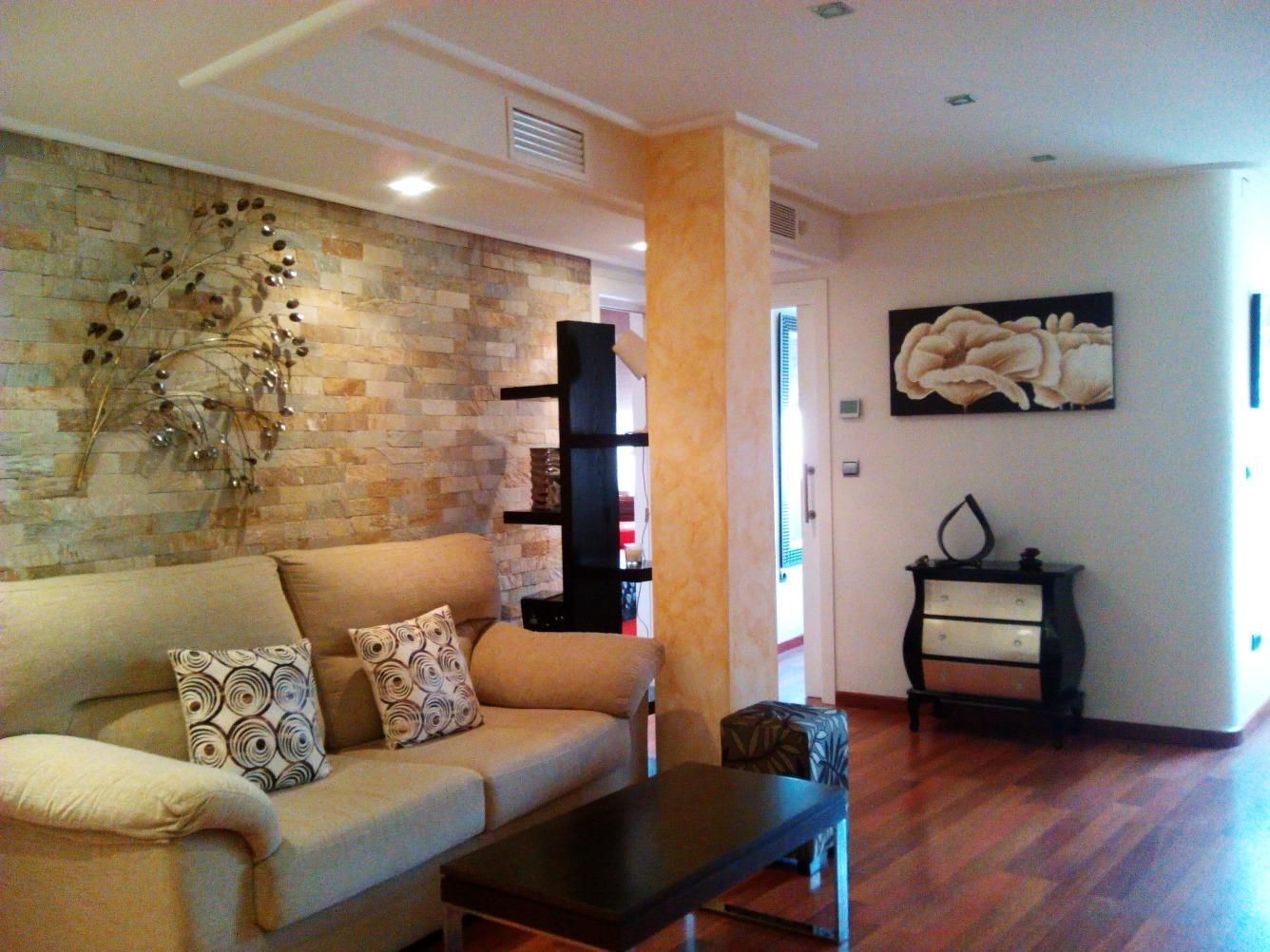 Sala de estar de Apartamento de alquiler en  Murcia Capital con Aire acondicionado, Trastero y Amueblado