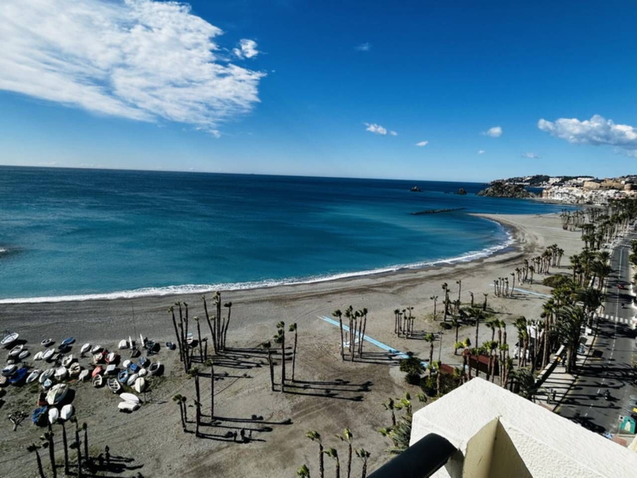 Vista exterior de Apartament de lloguer en Almuñécar amb Aire condicionat, Terrassa i Moblat