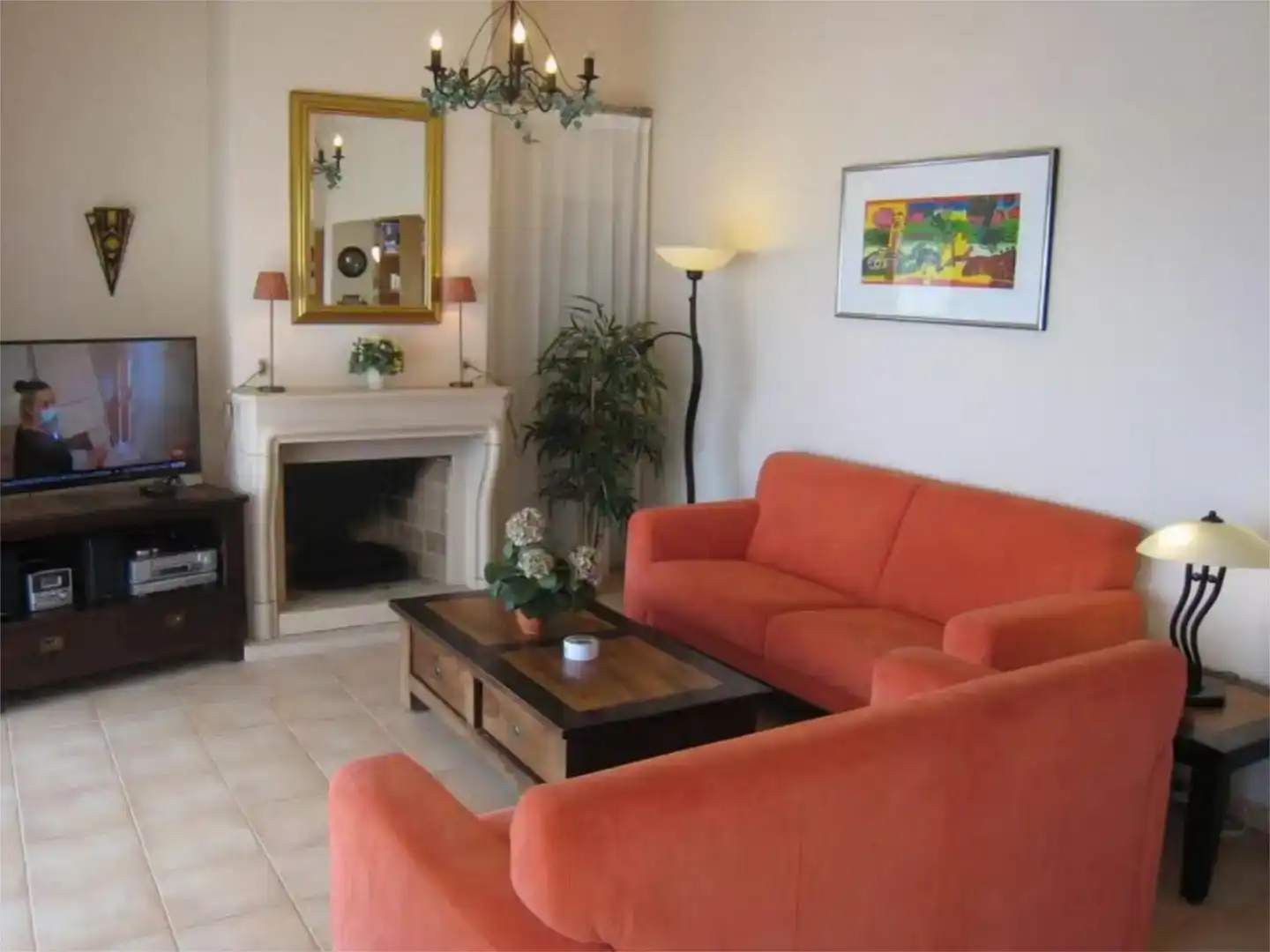 Wohnzimmer von Country house zur Miete in L'Estartit mit Klimaanlage, Schwimmbad und Balkon
