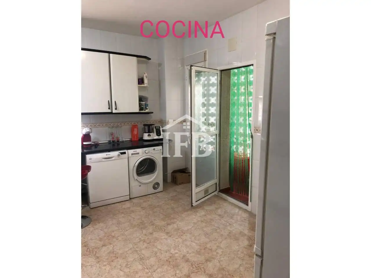 Cuina de Casa adosada de lloguer en Badajoz amb Aire condicionat, Calefacció i Moblat