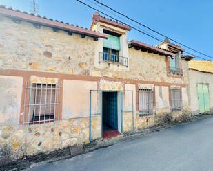 Vista exterior de Casa o xalet en venda en Adrada de Pirón