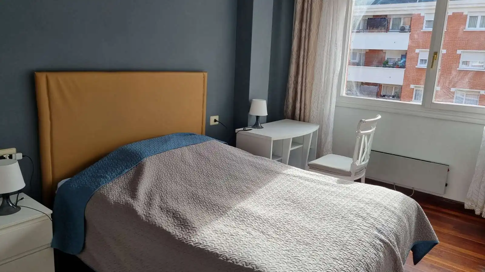 Bedroom of Flat for share in Bilbao   with Air Conditioner, Terrace and Furnished