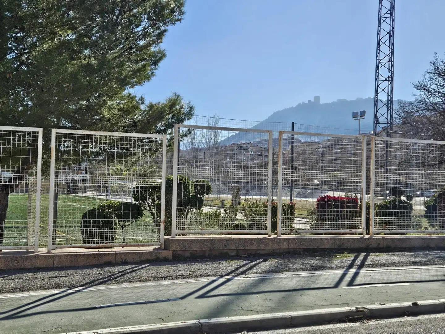 Vista exterior de Residencial en venda en Jaén
