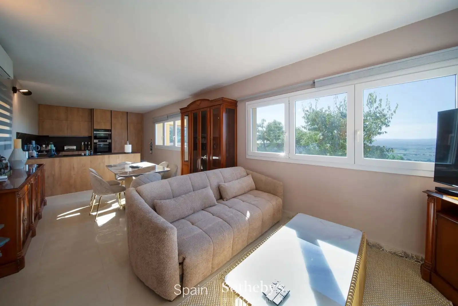 House with pool for sale in Carrer Anglaterra, imagen 11