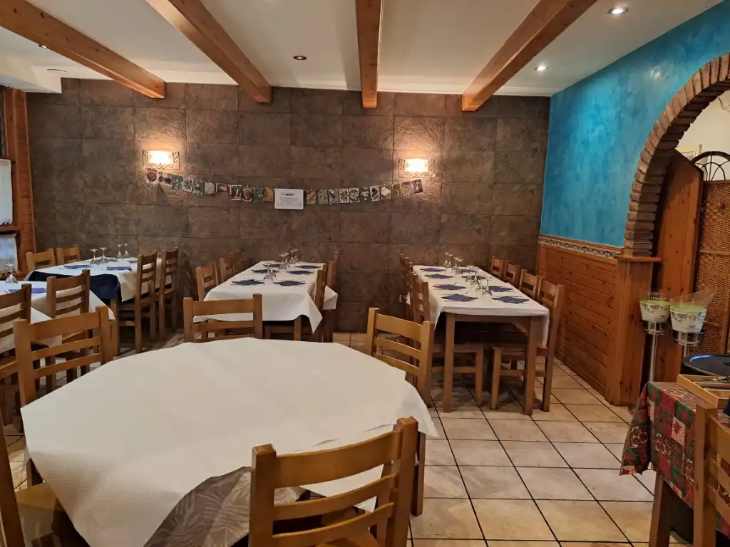 Local en traspaso en Alp con Calefacción, Parquet y Terraza