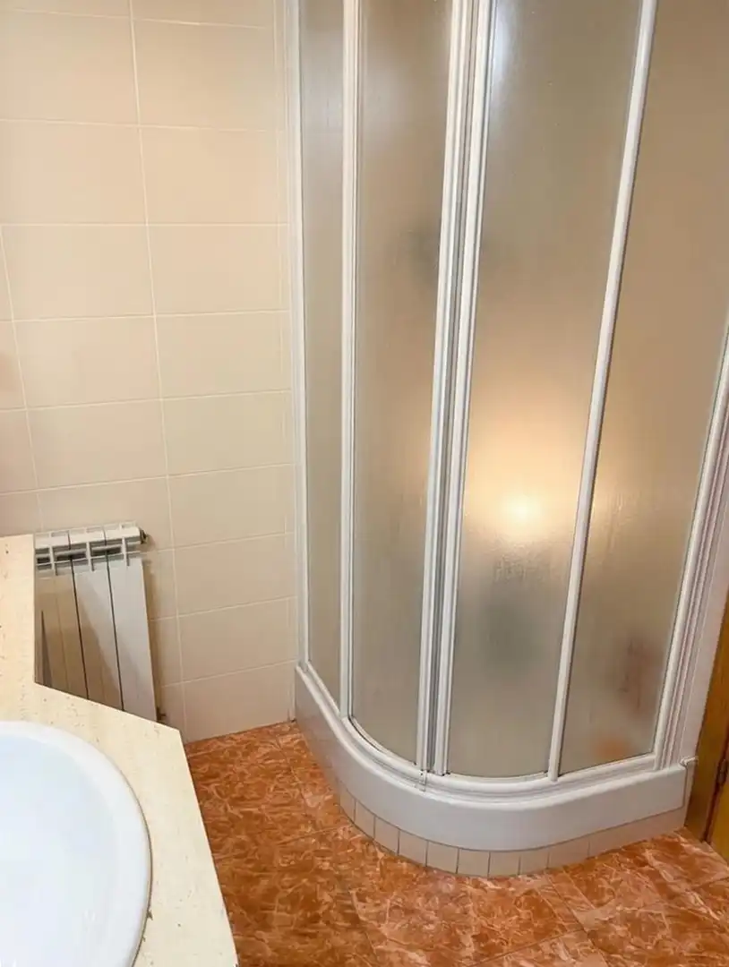 Bathroom of Flat for sale in L'Hospitalet de Llobregat  with Heating, Terrace and Storage room
