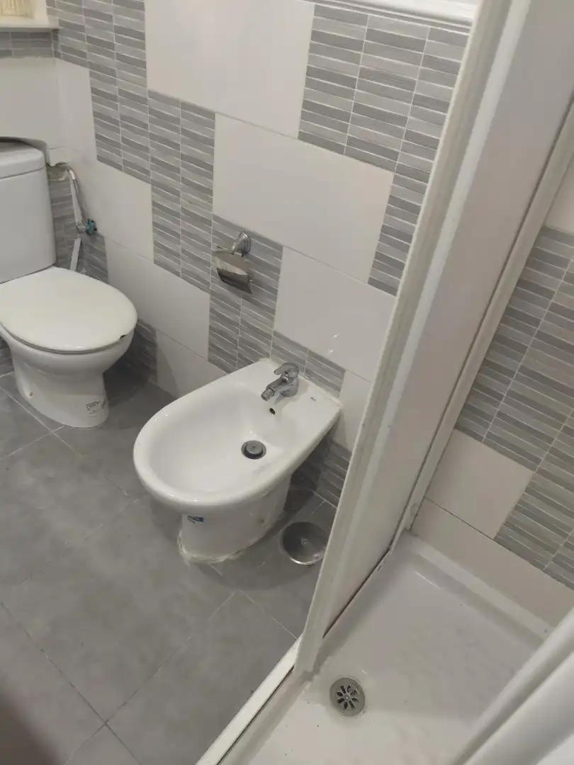 Baño de Piso en venta en Fuengirola con Terraza y Amueblado