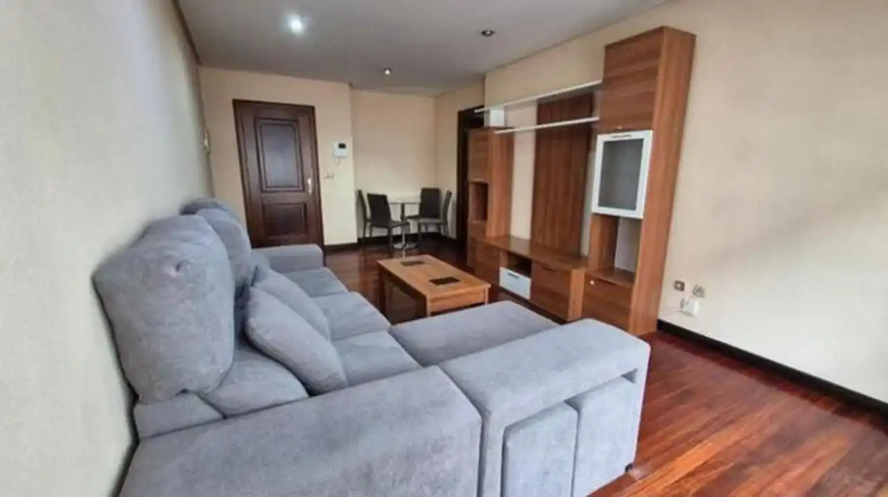Flat with lift to rent in Centro
