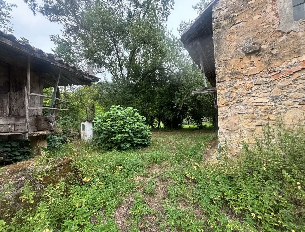 Finca rústica en venda en Gijón  amb Jardí privat