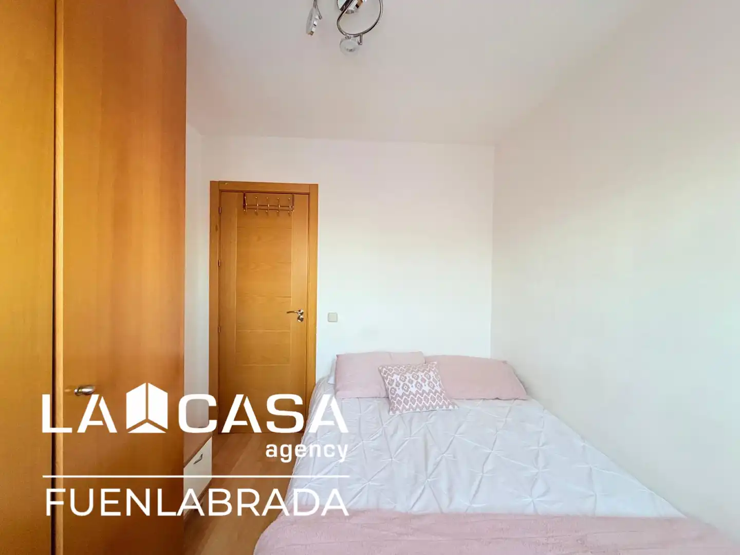 Habitación de Piso en venta en Fuenlabrada con Aire acondicionado, Trastero y Piscina