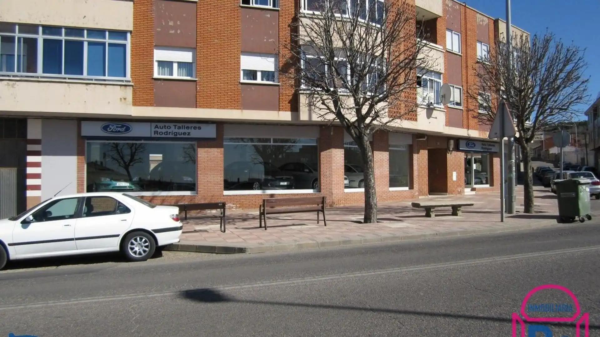 Local en venda en León Capital 