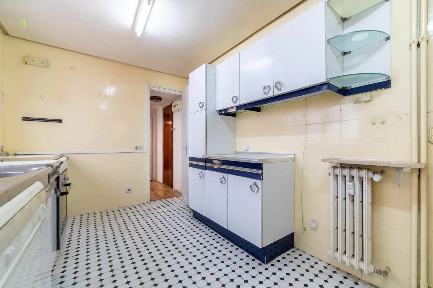 Cuina de Pis en venda en Madrid amb Calefacció i Parquet