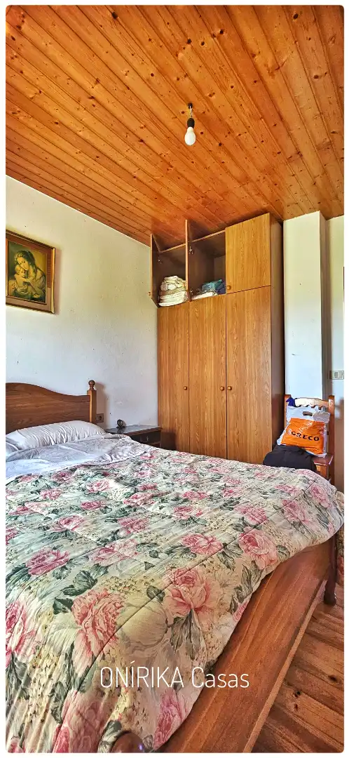 Bedroom of Houses for sale in Sarria  with Private garden, Storage room and Furnished