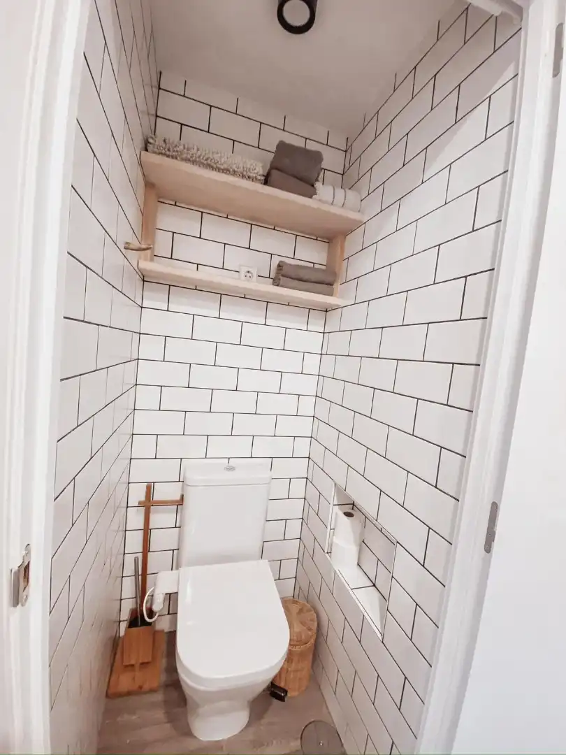 Bany de Apartament de lloguer en Madrid amb Aire condicionat, Calefacció i Forn