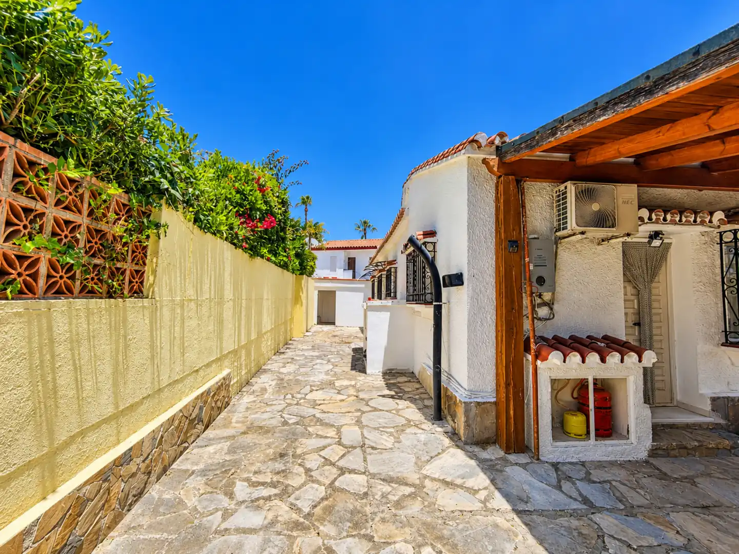 Casa amb jardí en venda a La Duquesa, imagen 23