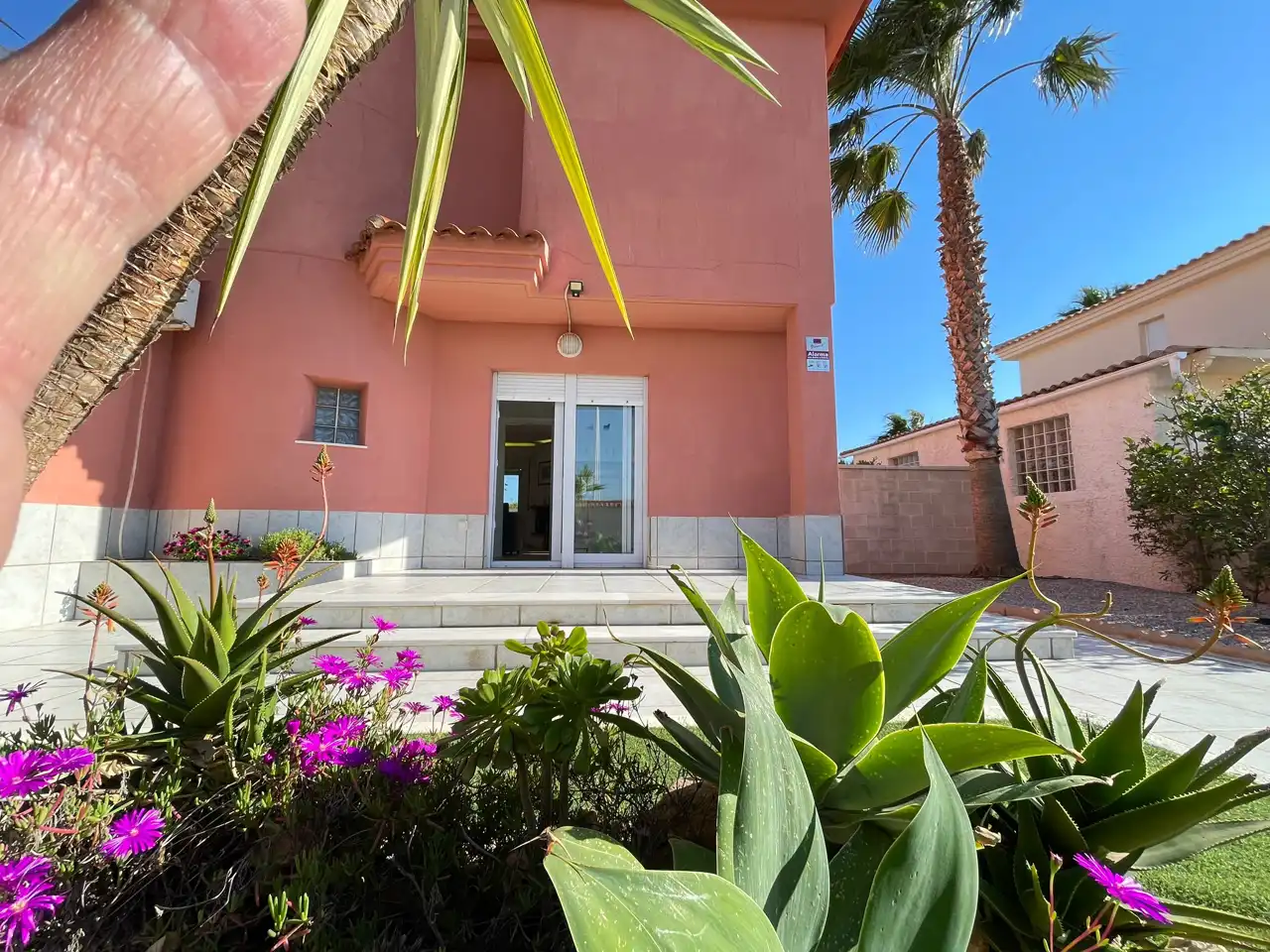 Vista exterior de Casa o chalet en venta en La Manga del Mar Menor con Aire acondicionado, Calefacción y Jardín privado