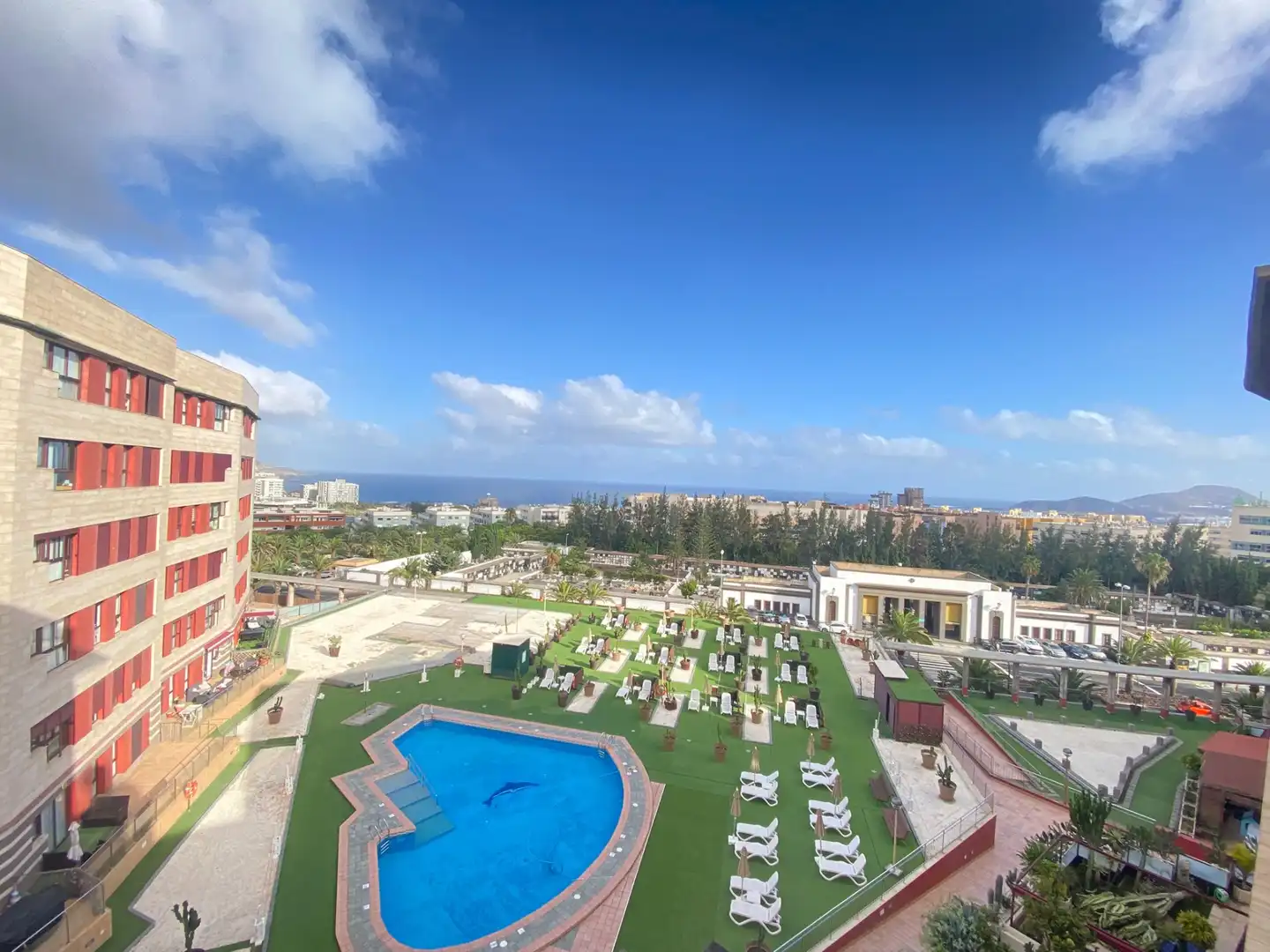 Piscina de Pis de lloguer en Las Palmas de Gran Canaria amb Moblat i Piscina comunitària