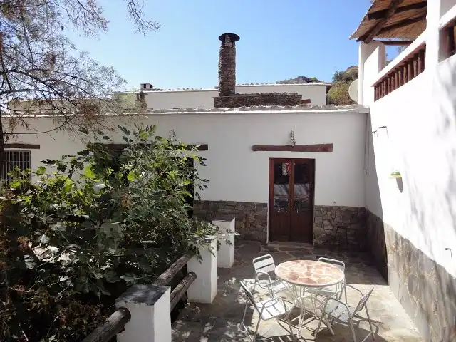 Jardí de Edifici en venda en Alpujarra de la Sierra
