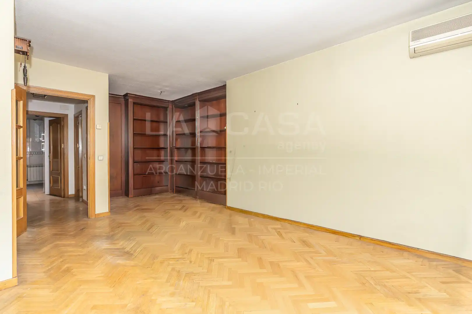 Flat for sale in Madrid  with Heating, Terrace and Balcony