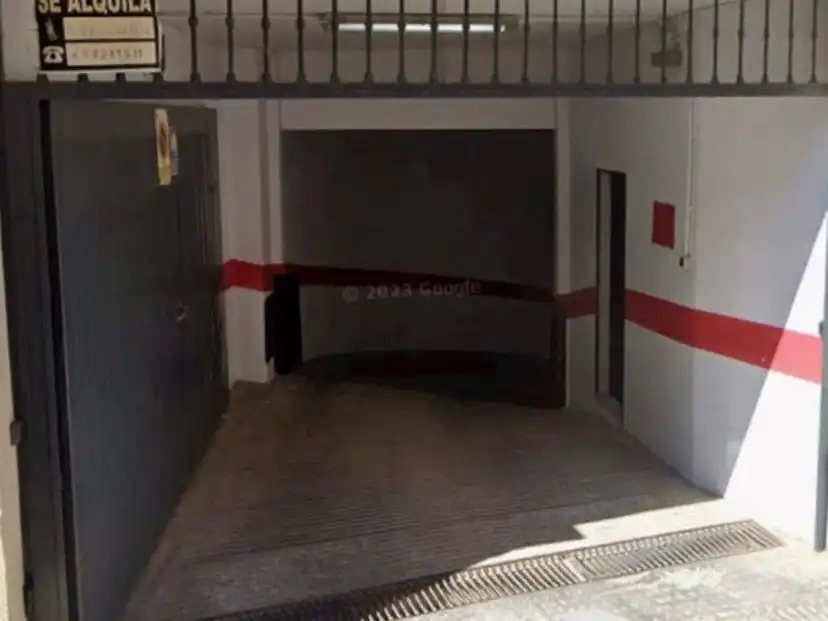 Parkplatz von Garage zur Miete in Montilla