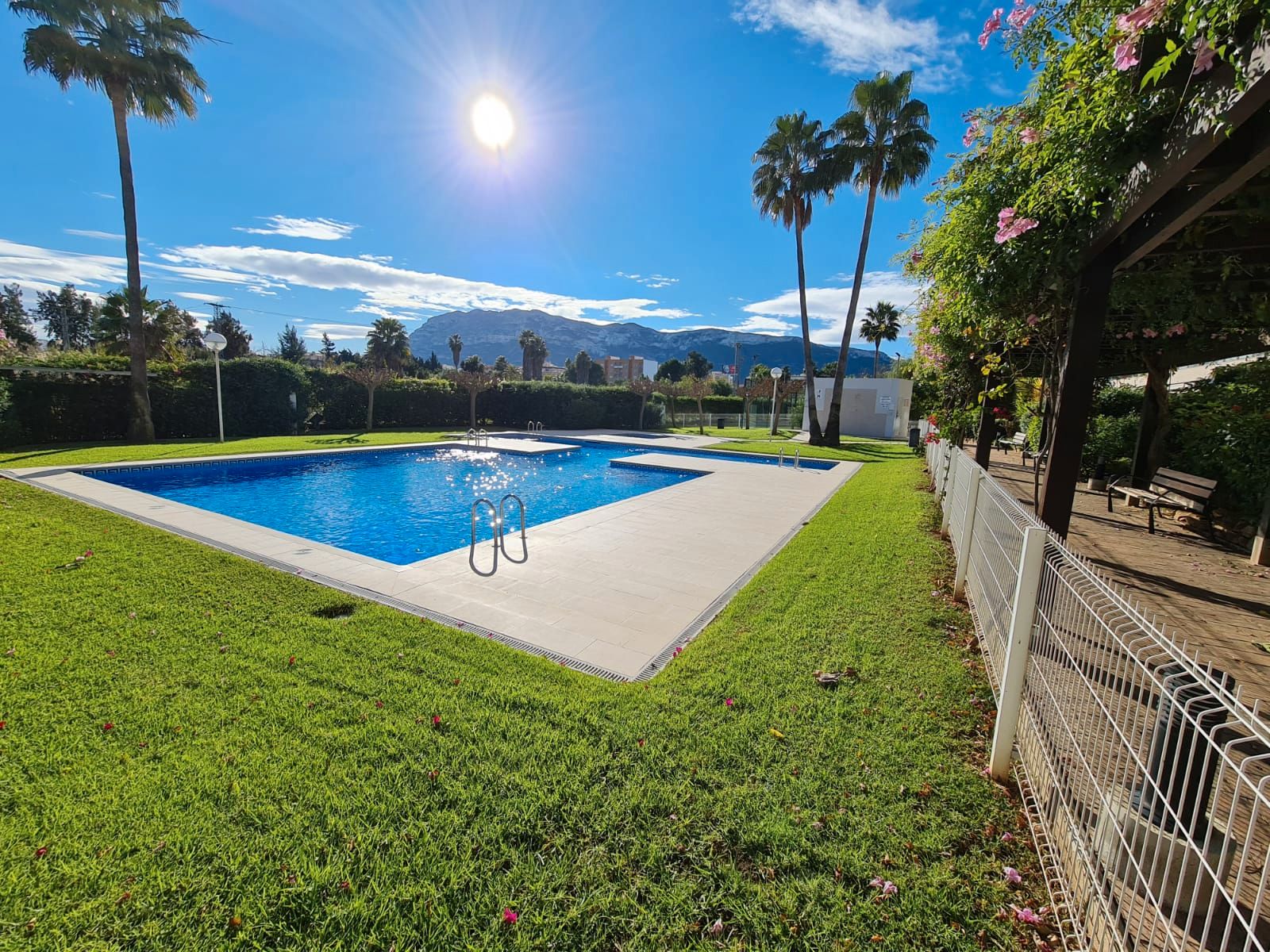 Piscina de Àtic en venda en Dénia amb Aire condicionat, Calefacció i Terrassa