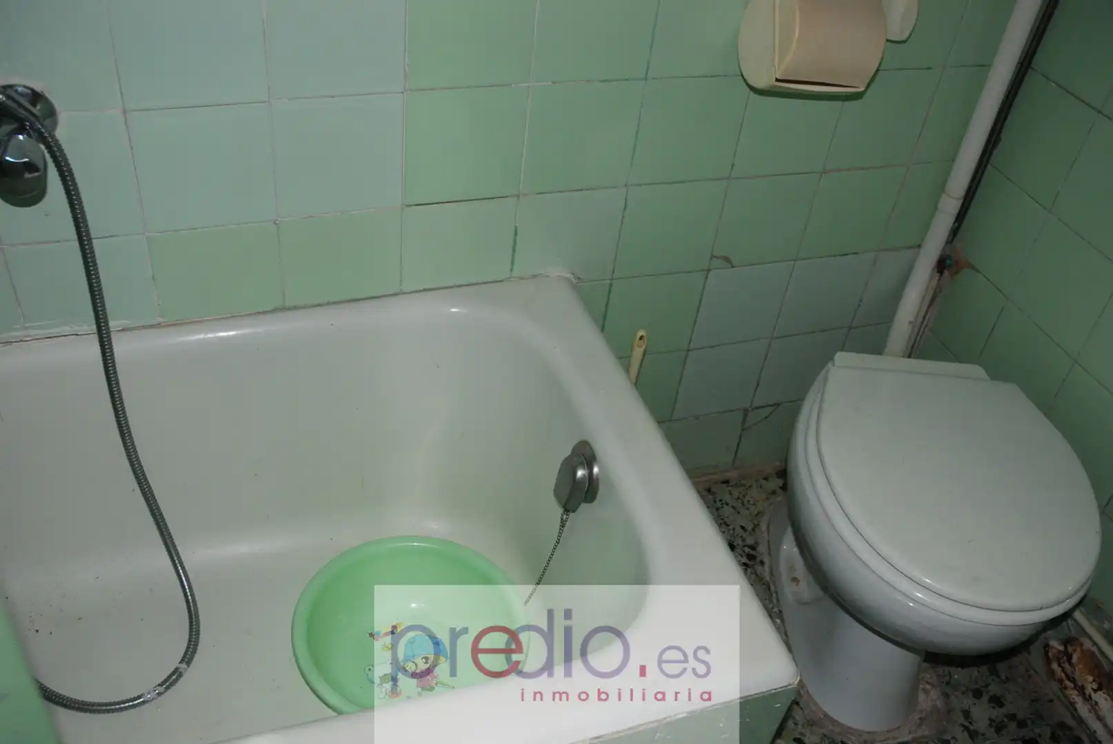 Baño de Casa adosada en venta en Lugo con Calefacción, Jardín privado y Trastero
