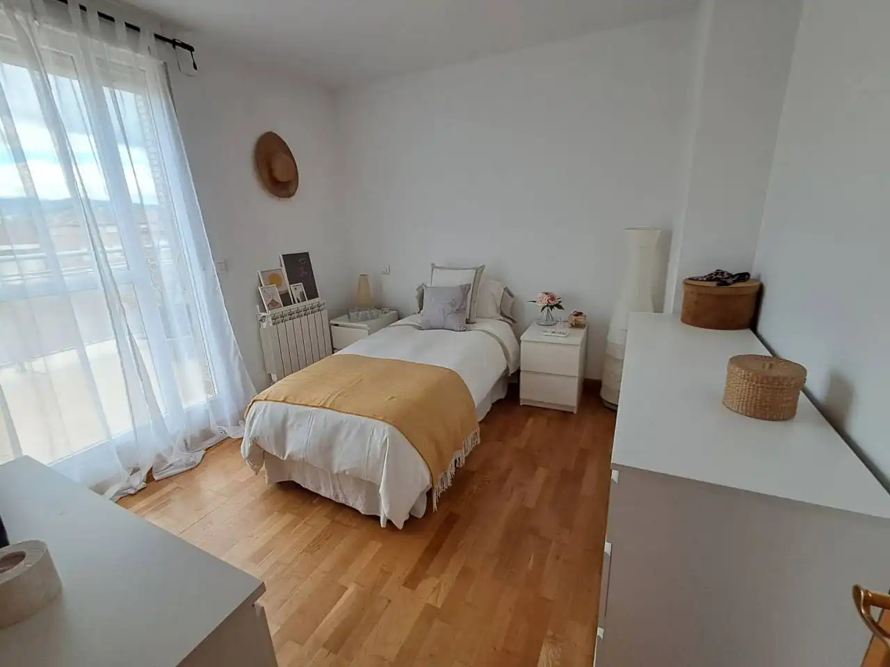 Dormitori de Dúplex en venda en Villamediana de Iregua amb Calefacció, Terrassa i Traster