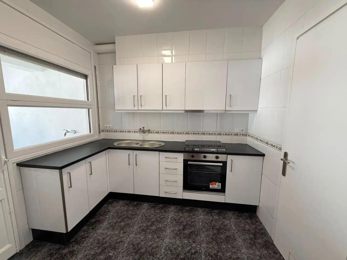Cocina de Casa adosada en venta en Torelló con Calefacción, Terraza y Balcón