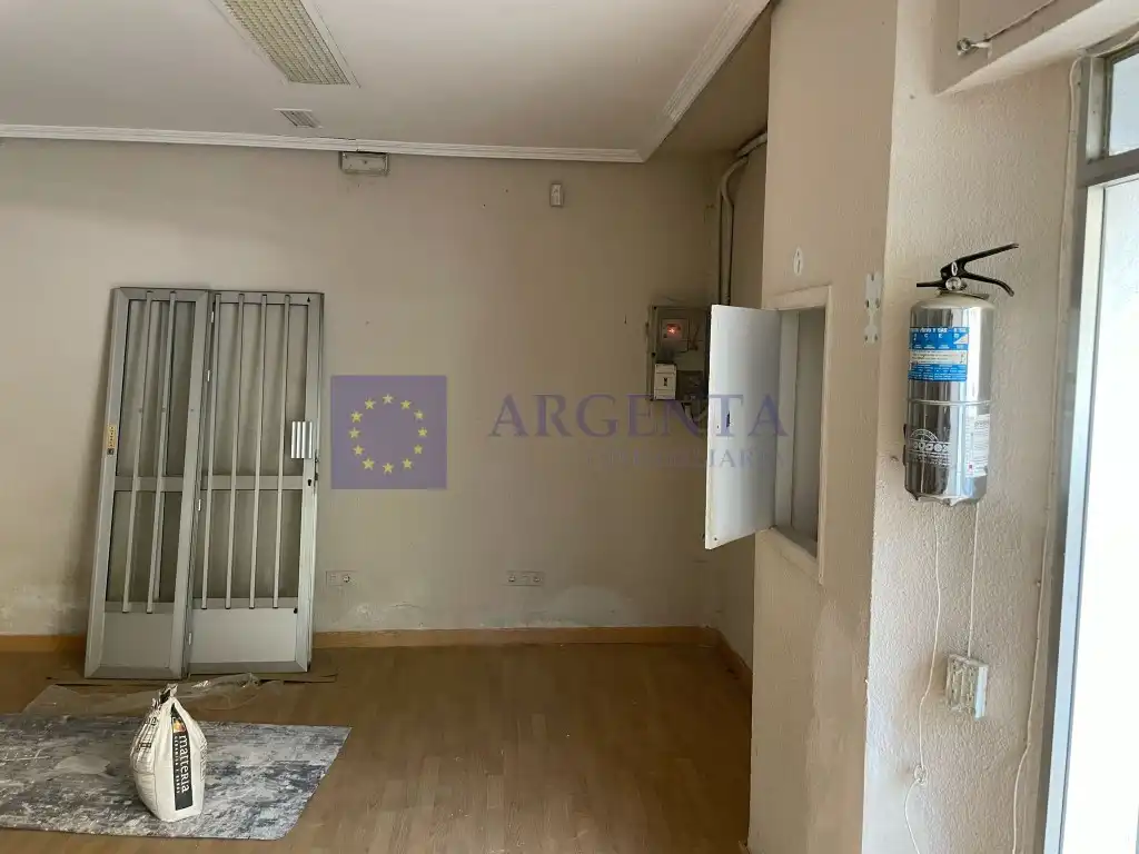 Gewerbefläche zum Verkauf in Calle Doctor Fleming, imagen 6