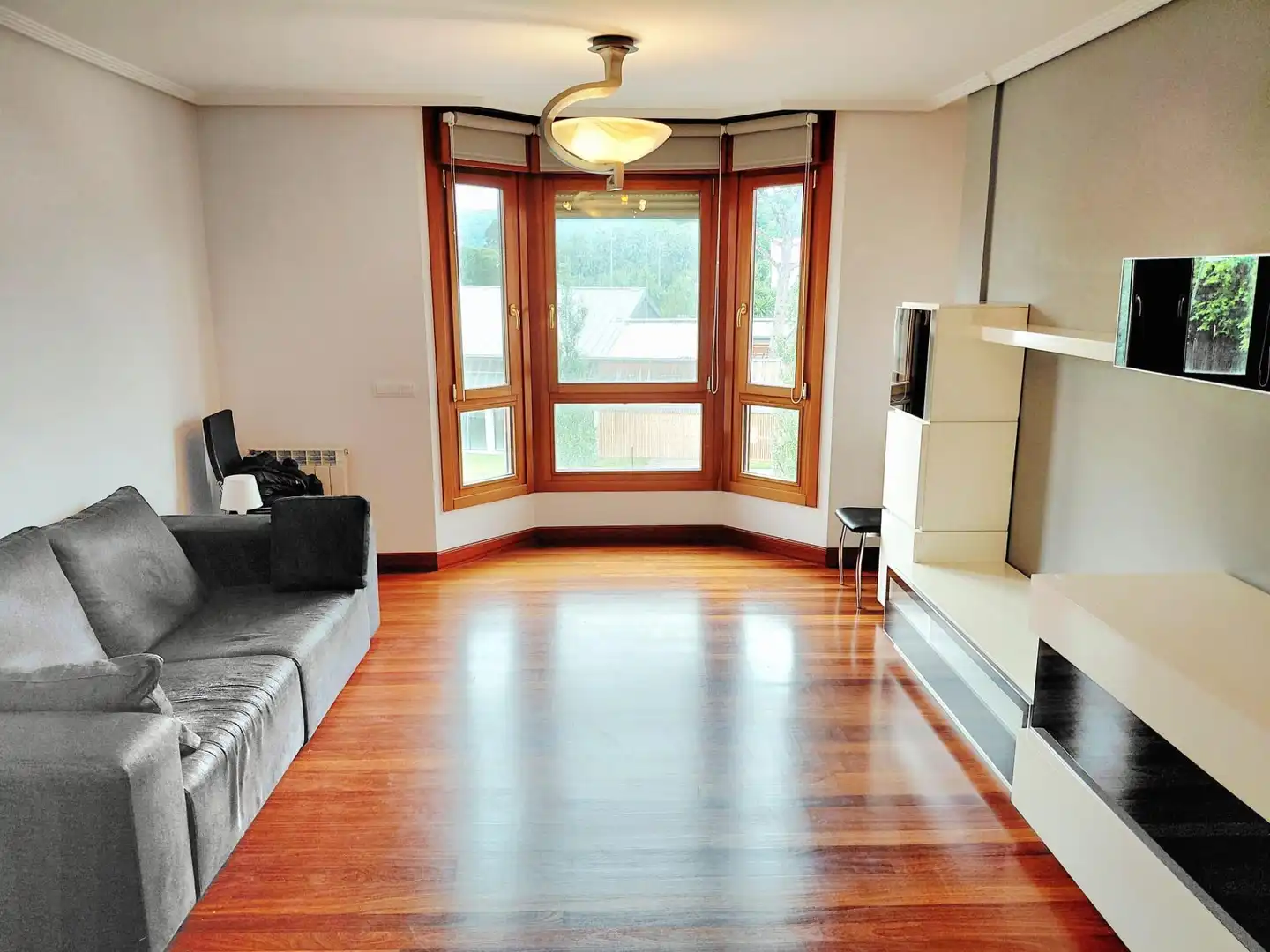 Sala de estar de Piso de alquiler en Getxo  con Calefacción
