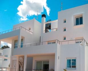 Vista exterior de Casa o xalet en venda en L'Ampolla amb Aire condicionat, Piscina i Balcó