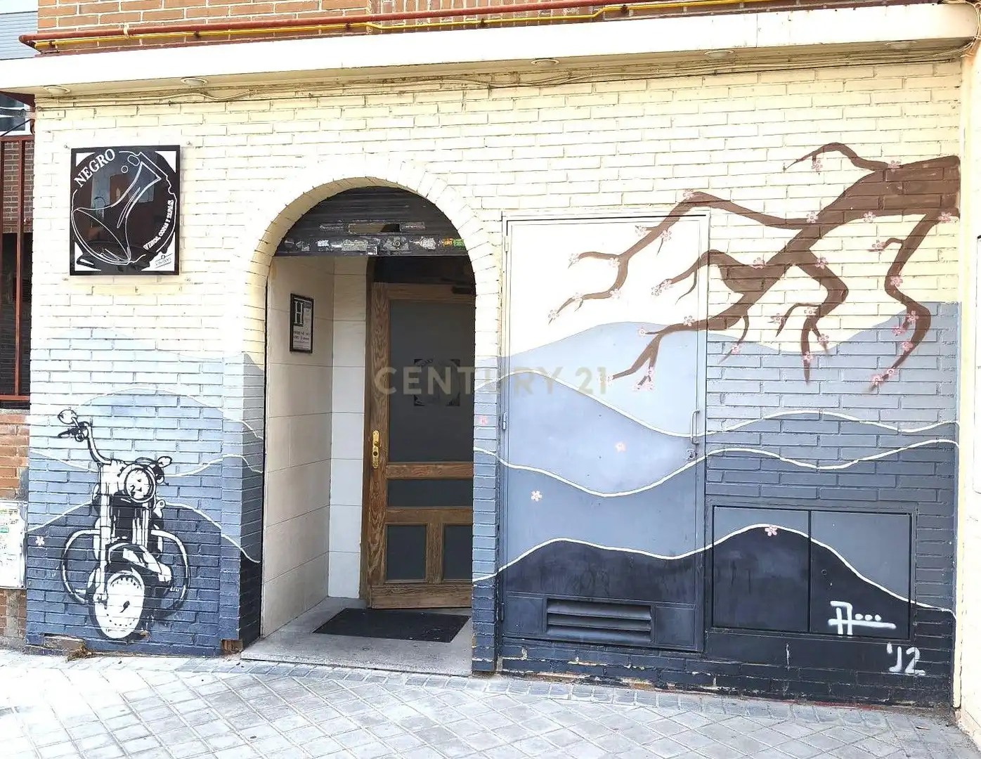 Vista exterior de Local en venta en Madrid con Aire acondicionado
