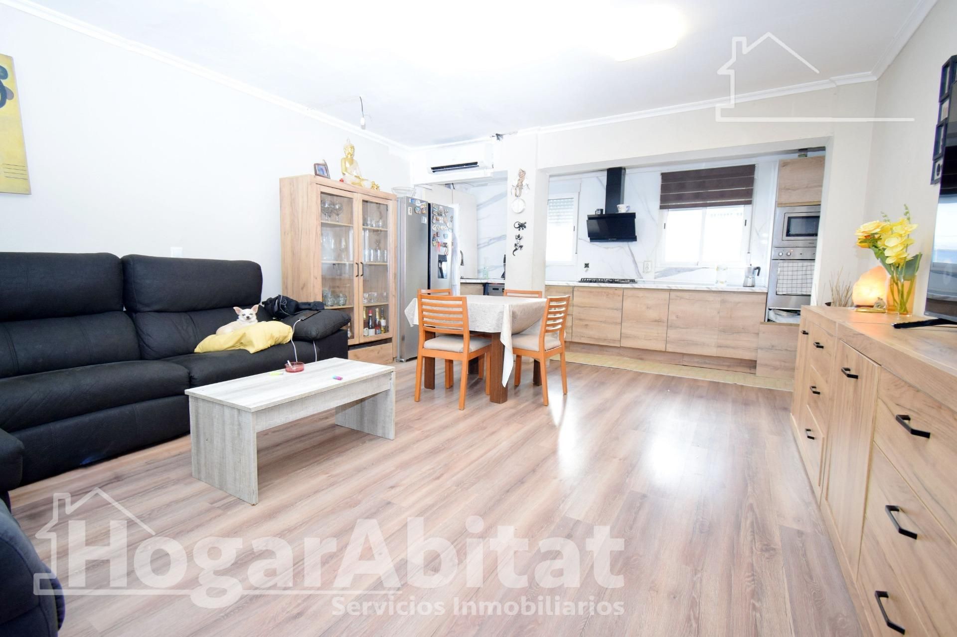 Sala de estar de Piso en venta en  Valencia Capital con Aire acondicionado, Calefacción y Balcón