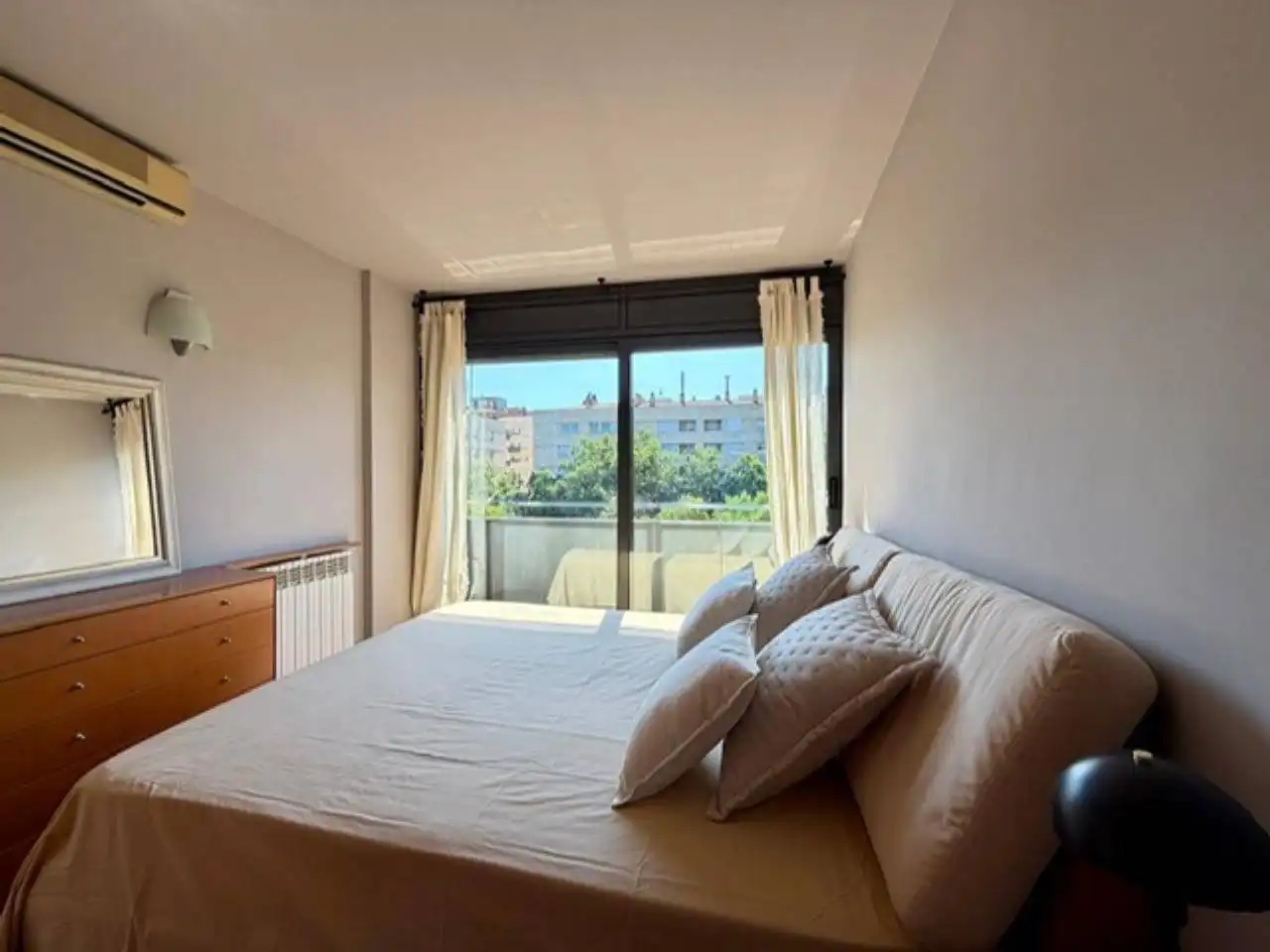 Habitación de Piso de alquiler en Sabadell con Aire acondicionado, Calefacción y Parquet