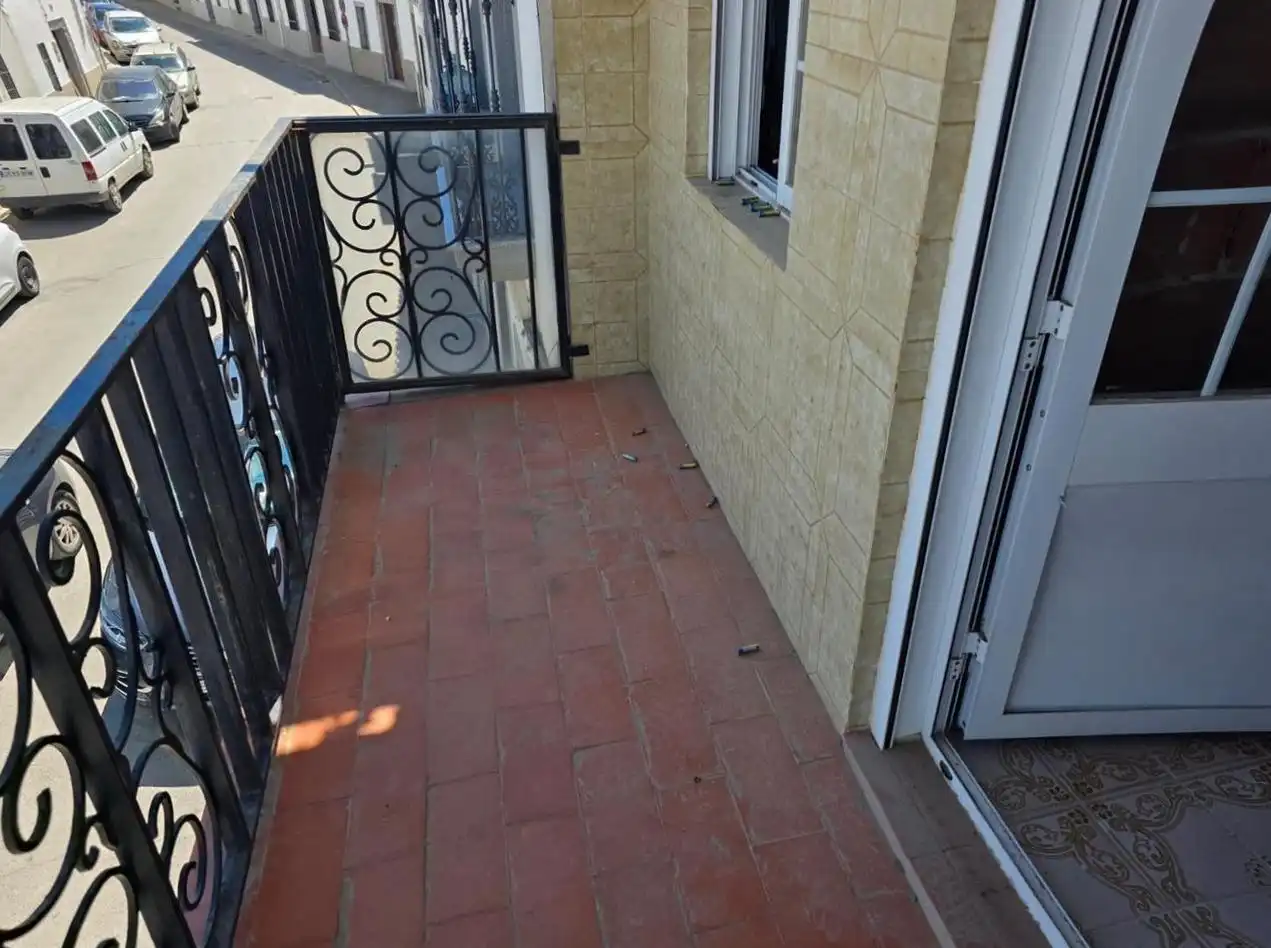 Flat for sale in Seneca