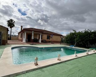 Swimming pool of House or chalet for sale in  Córdoba Capital  with Air Conditioner, Heating and Private garden