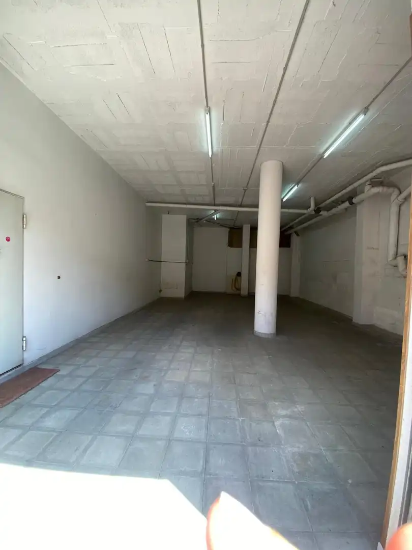 Local comercial de lloguer a Eixample Sud – Migdia