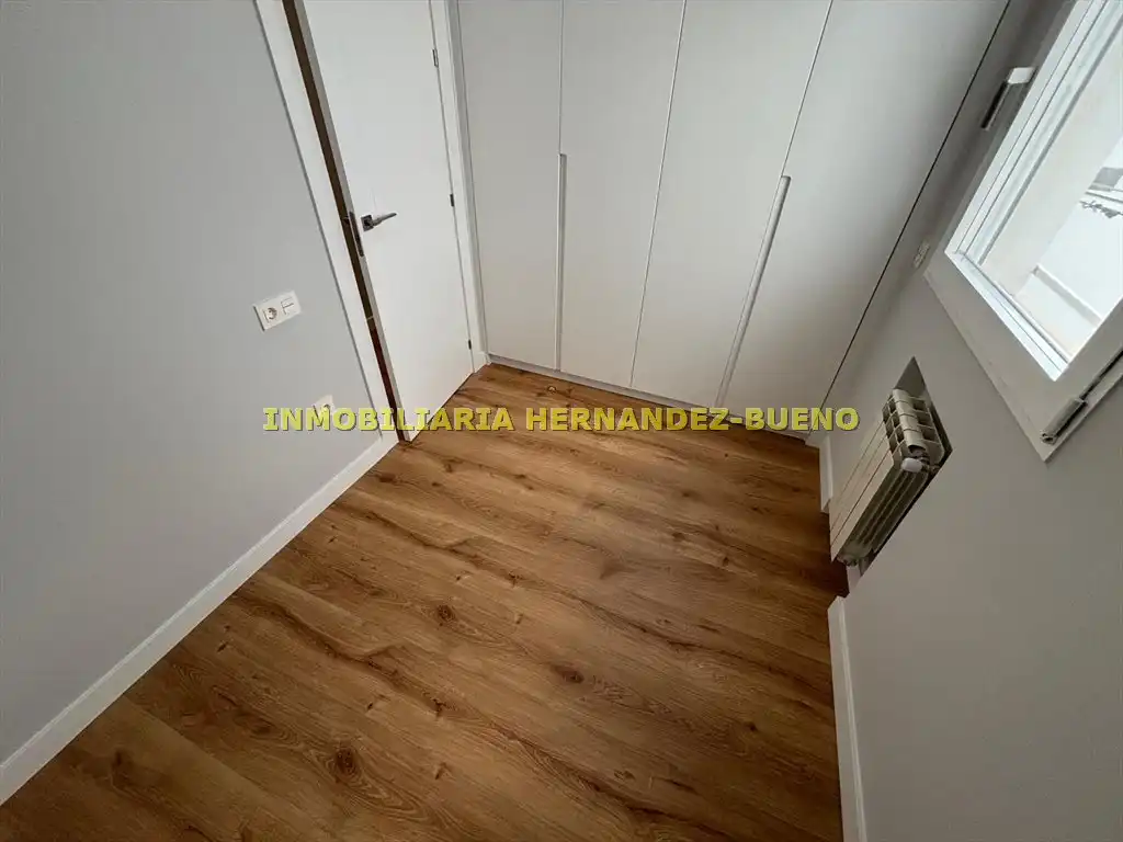 Flat for sale in Salamanca  with Air Conditioner, Heating and Balcony