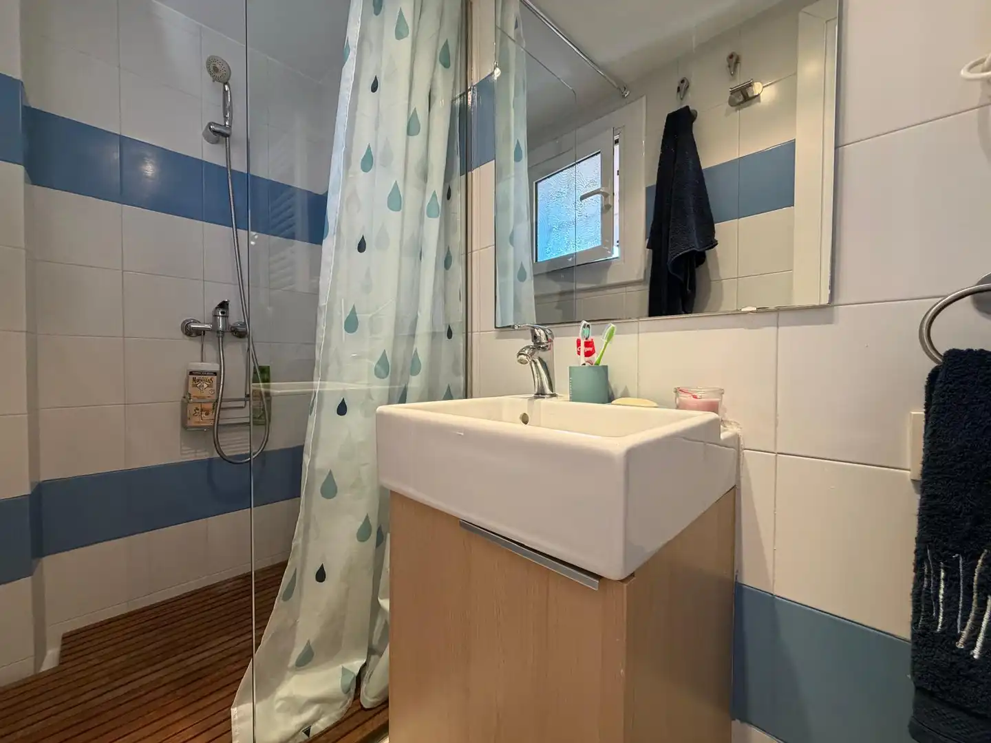 Baño de Casa adosada de alquiler en Palamós con Terraza, Amueblado y Se aceptan mascotas