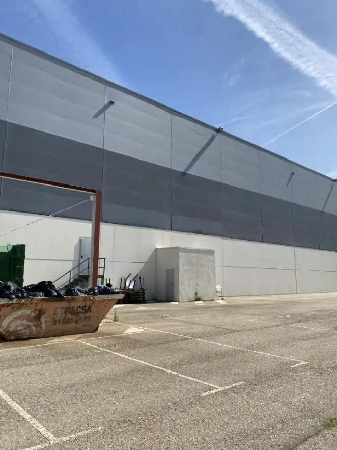 Industrial building to rent in Calle Tesla, imagen 10