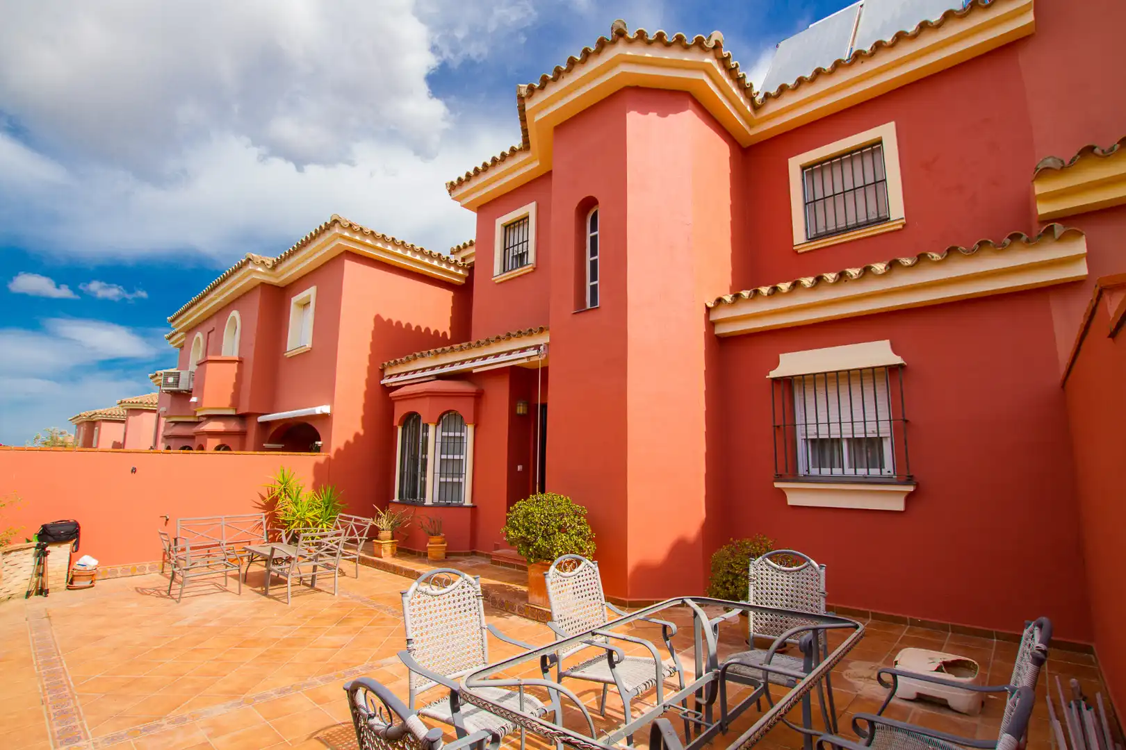Vista exterior de Casa adosada en venta en Chiclana de la Frontera con Amueblado