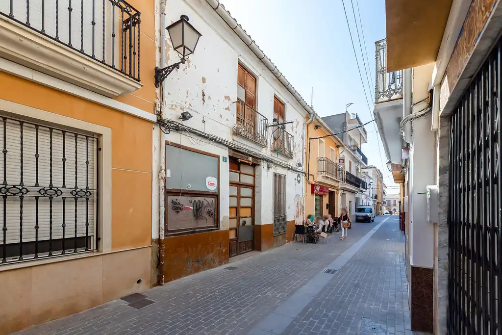Exterior view of Commercial properties for sale in Llombai