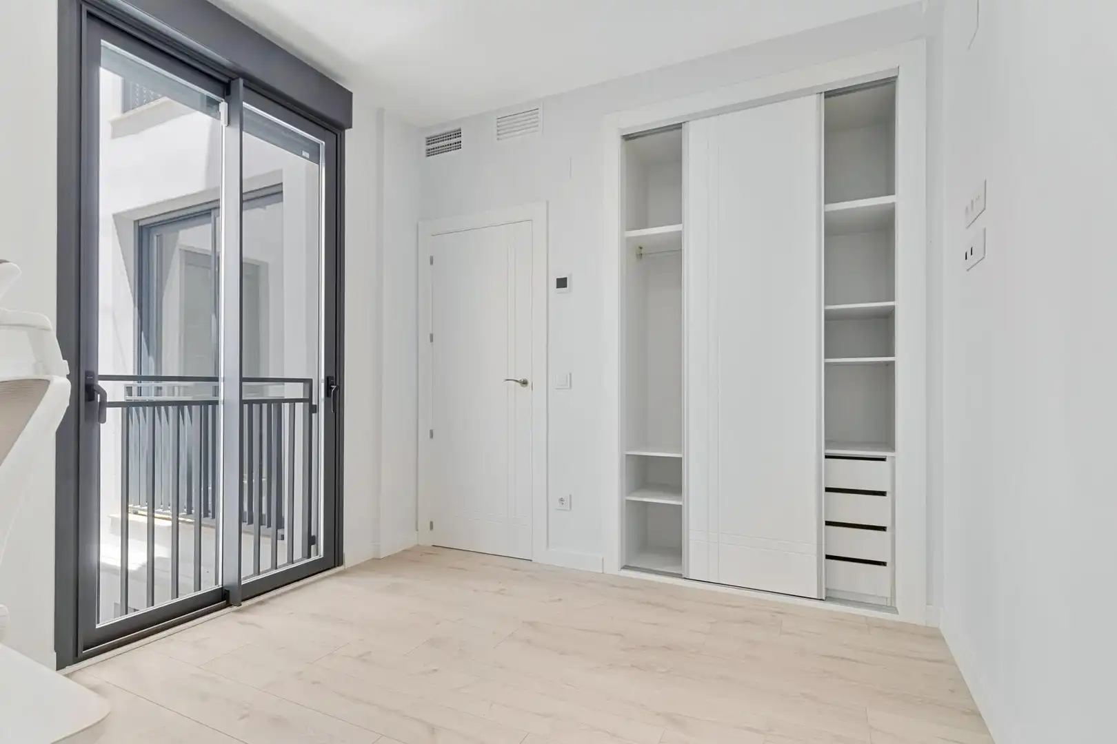 Dormitori de Apartament en venda en Fuengirola amb Aire condicionat, Calefacció i Parquet