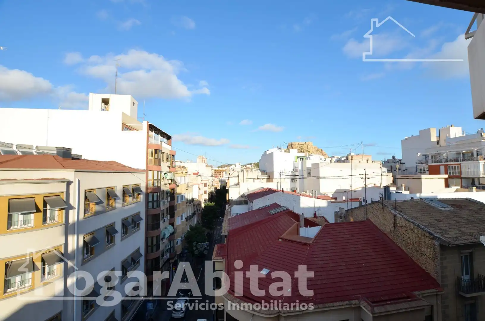 Vista exterior de Pis en venda en Alicante / Alacant amb Aire condicionat, Terrassa i Moblat