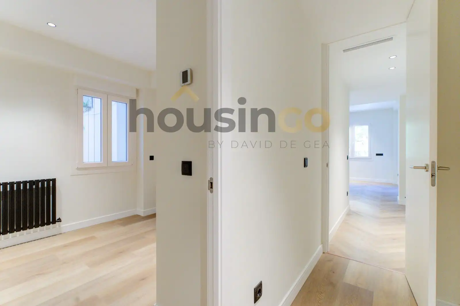 Bedroom of Flat for sale in Madrid  with Air Conditioner, Heating and Oven