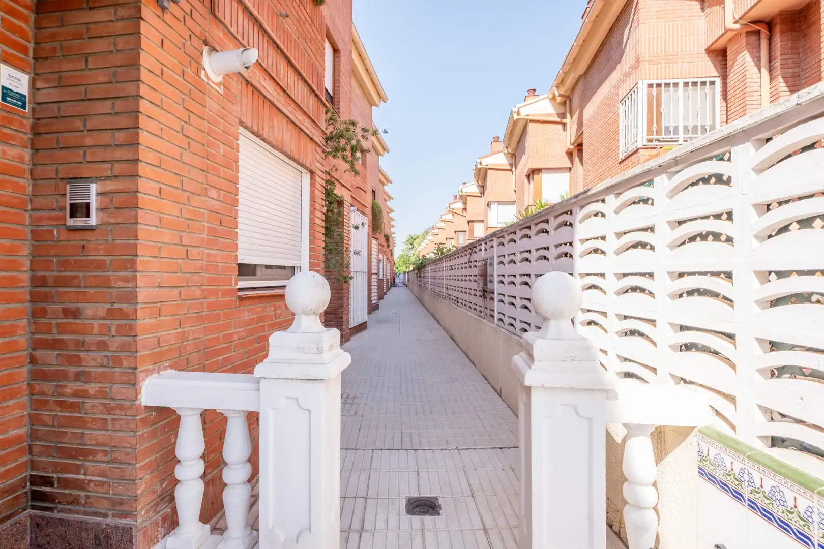 Vista exterior de Casa o chalet en venta en Zaragoza con Calefacción, Jardín privado y Terraza
