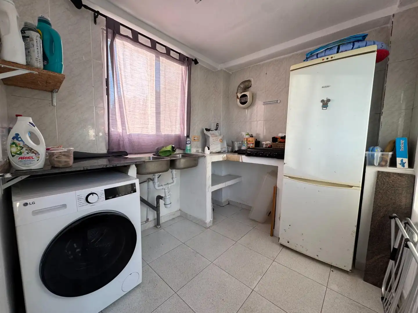 Cuina de Casa o xalet en venda en Llíria amb Terrassa, Traster i Piscina