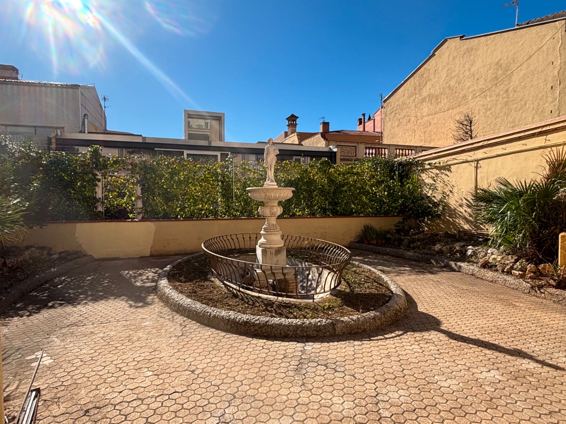 Exterior view of Planta baja for sale in Terrassa  with Air Conditioner, Heating and Private garden