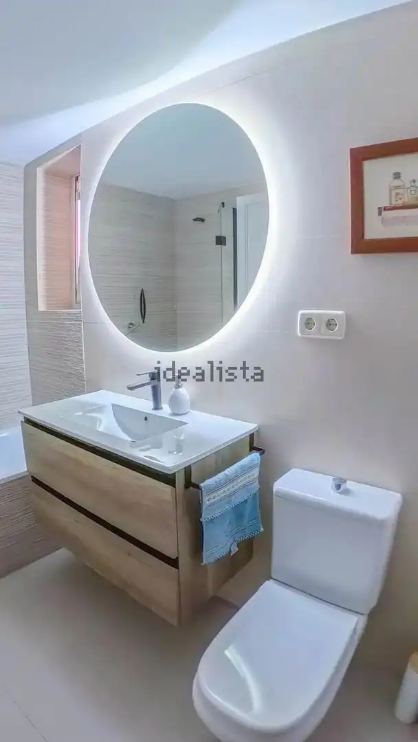 Bathroom of Flat for rent in Madrid  with Air Conditioner, Heating and Terrace